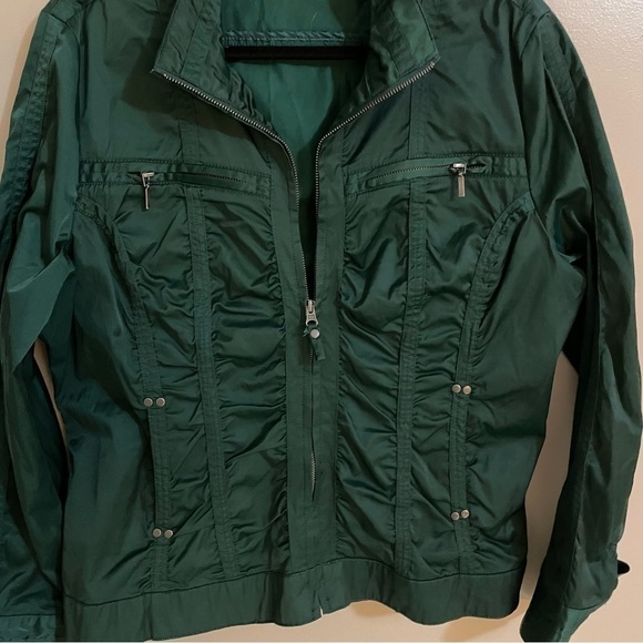 🎀 Revolution Ruffled Emerald Green Zip up Utility jacket - Picture 4 of 8